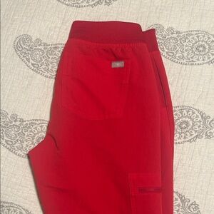 Figs Red Women's Scrub set